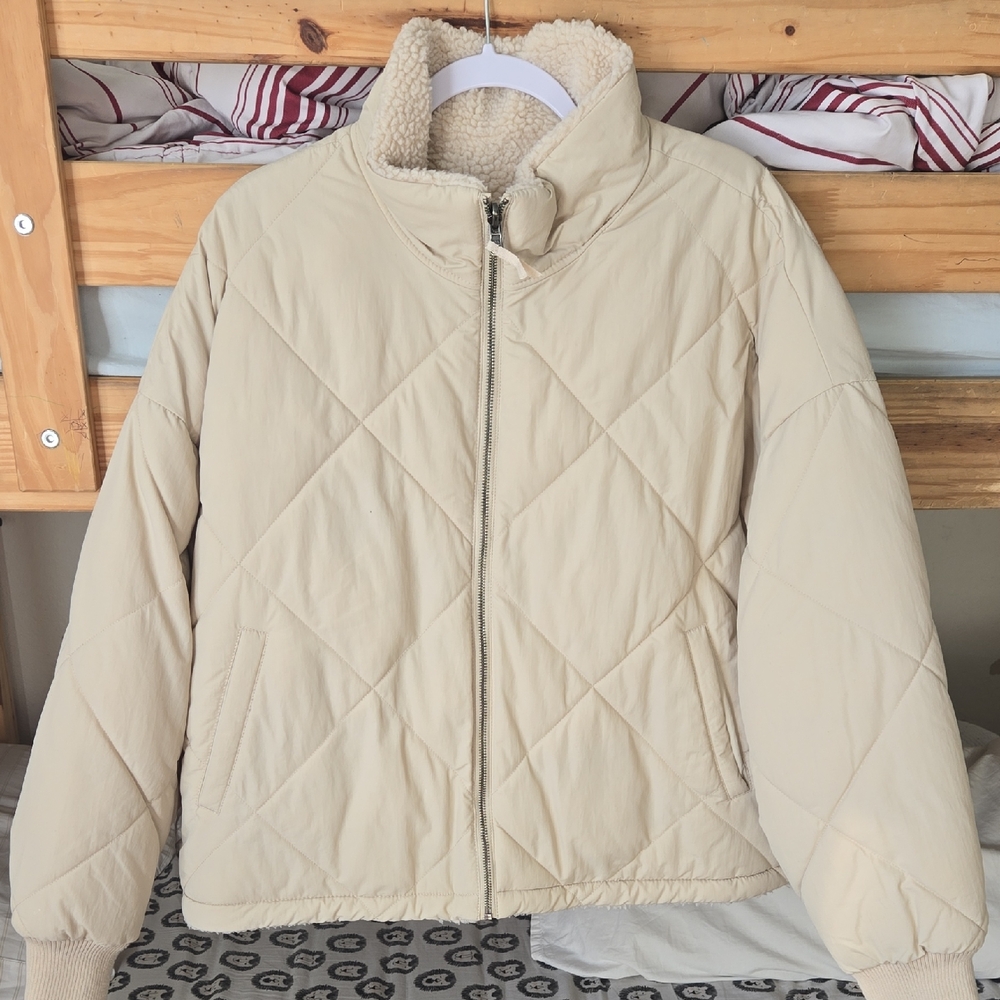 American Eagle Outfitters Beige Puffer Jacket